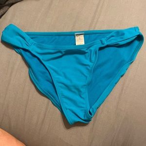 never worn teal womens bikini bottom. don’t like the way they fit